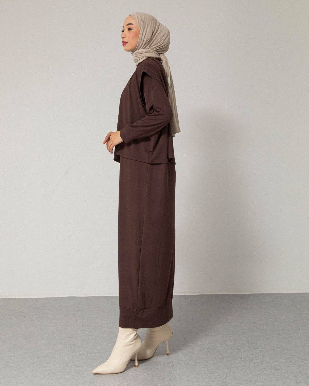 Nila Kleid in Braun