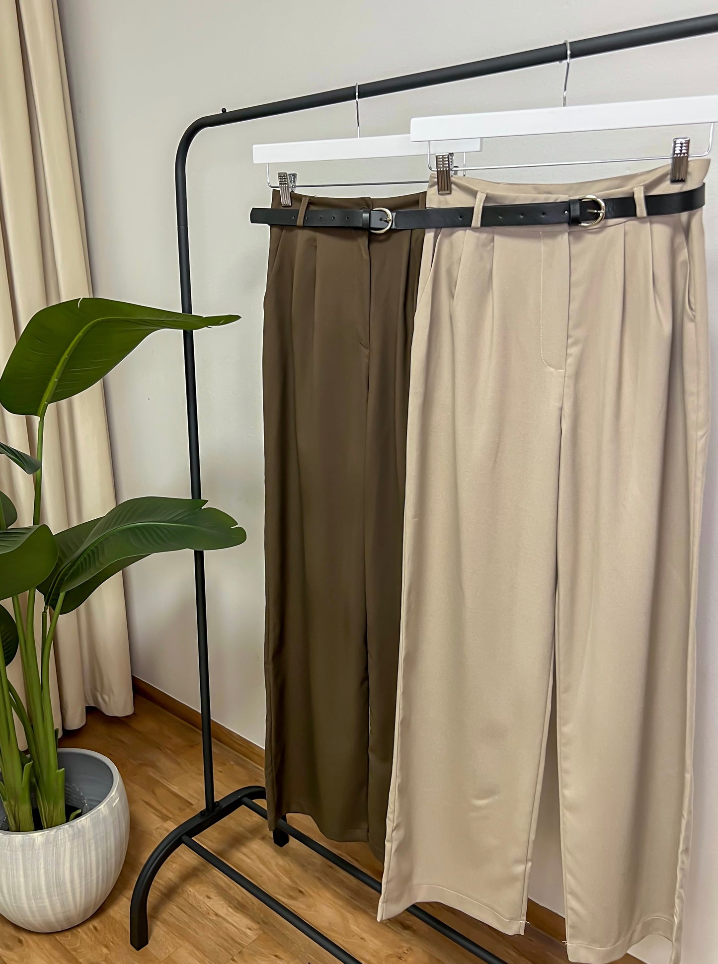 Liva Hose mit Gürtel