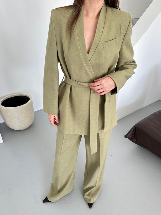 Blazer mit Gürtel in Grün