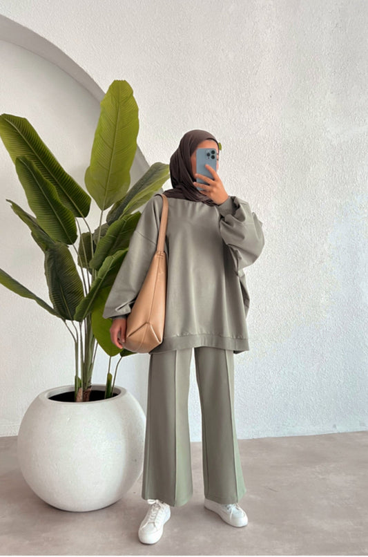 Casual Premium Zweiteiler in Khaki